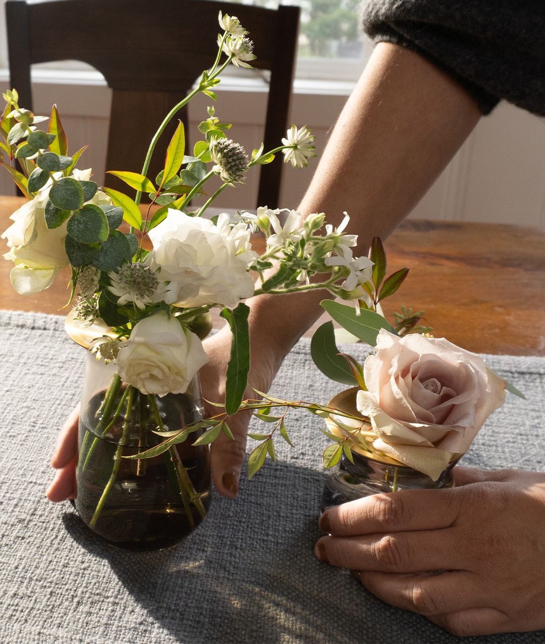 Let’s Style Some Bud Vases (Using A Burlap Wrapped Bouquet!) thumbnail